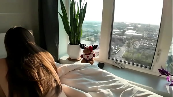 Hermanastra putonga lista para montar en mi polla.