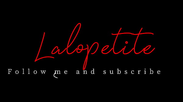 Clase de yoga termina con la posición perrita en el piso