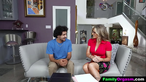FamilyOrgasm – Student Reinforced by the Maths Tutor and his Mom
