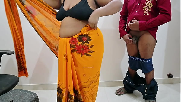 Neighbour boy studying sex class from bhabhi