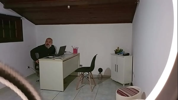 She went to the school principal’s office and received help to avoid failing.