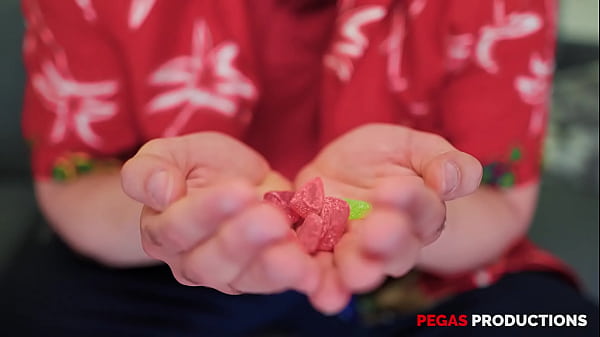 Pegas Productions – Coco Ivy Adore se faire Défoncer par une Grosse Queue