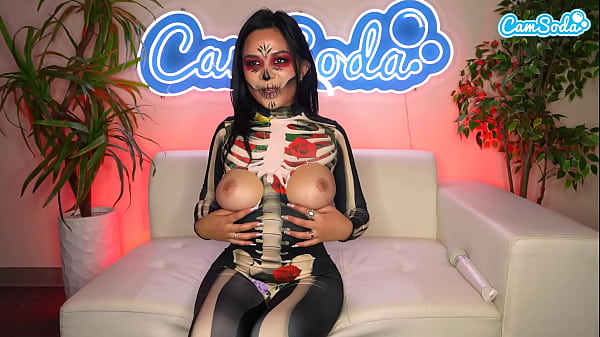 Hot Big Tits Latina Teen Cosplay As Day Of The Dead Skeleton Masturbating To Wild Orgasm