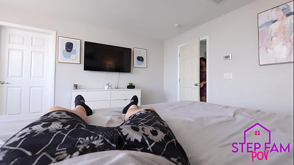 Busty Step Mom Teaches Me How To Have Real Sex – Syren De Mer